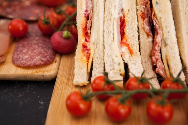 Meze ve kulüp sandviç