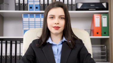 скачать клип улыбаюсь успешная группа Реакция на успешная группа улыбаюсь.
