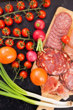 Dilimlenmiş sosis farklı tür Üstten Görünüm