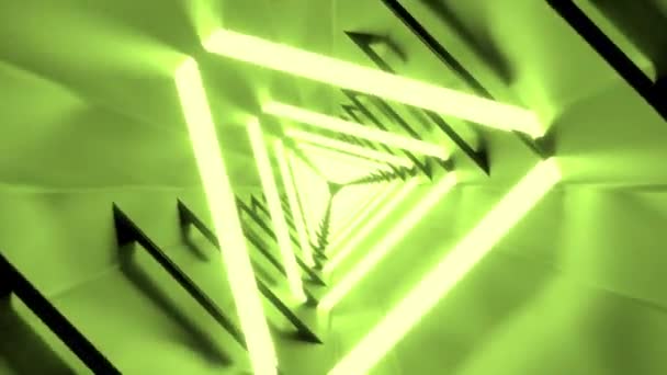 Pętla niekończąca się animacja 3D tunelu trójkąta z zielonymi światłami neonowymi — Wideo stockowe