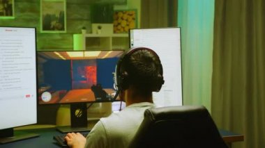 Zaferini kutlayan profesyonel oyuncuların geçmişe bakış