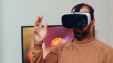 Engineer wearing virtual reality headset