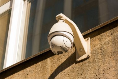 CCTV kameraları duvara monte