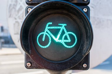 Yeşil Bisiklet parlayan ampul