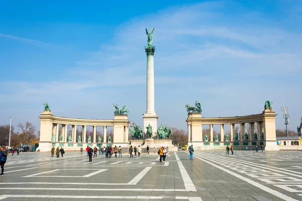 Budapeşte, 2018'kahramanlar Meydanı'nda Millennium Anıtı