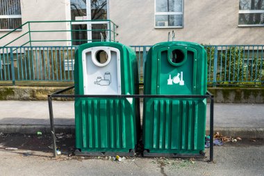 Çöp kutuları ayrı toplanması için