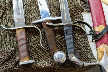 kılıç ve kılıç örgü