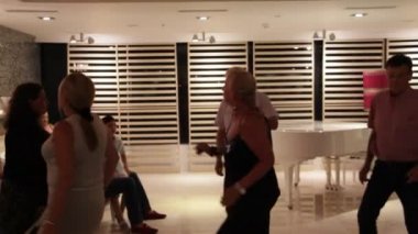 Akşam dansları Hotel