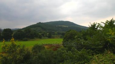 İskoçya Highlands yatay yaz bulutlu gün