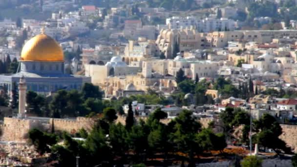 Cúpula da Rocha e da Mesquita Al-Aqsa vista do Monte das Oliveiras — Vídeo de Stock