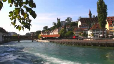 Nehir Reuss bakan Luzern, İsviçre