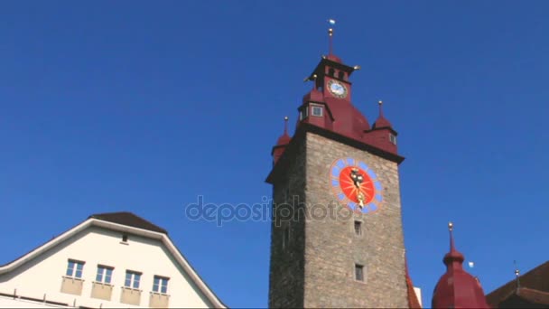 Torre dell'orologio del Municipio di Lucerna — Video Stock