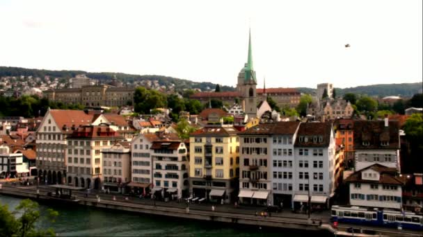 Vista sobre Zurich con el río Limmat — Vídeos de Stock