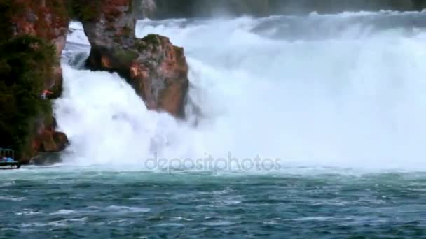 Konkrétní Majesticu Rýn spadá, schaffhausen - Švýcarsko — Stock video