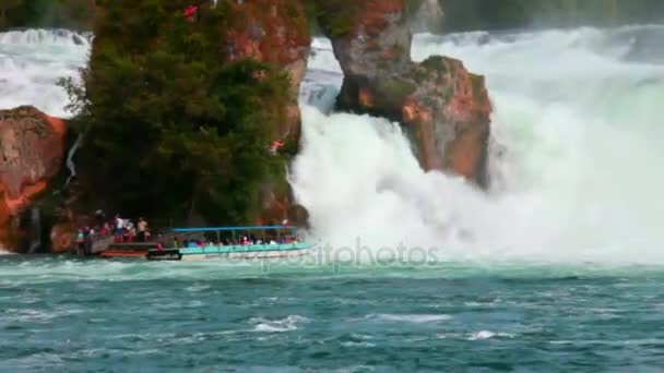 Частица величественного Рейнского водопада, Озил - Швейцария — стоковое видео