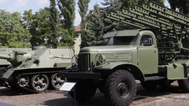 Protectores rusos legendarios mortero Katyusha BM13 . — Vídeos de Stock