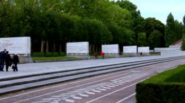 Sovyet savaş anıtı treptower park, berlin, Almanya
