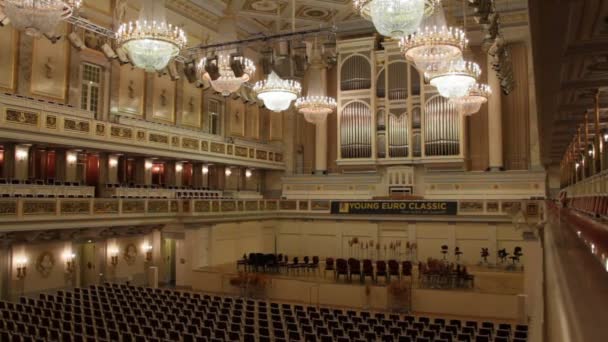 Konzertsaal-Interieur. gendarmenmarkt, berlin, deutschland — Stockvideo