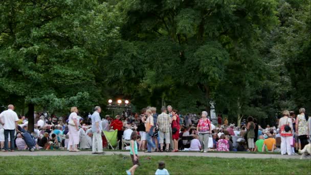 Lichtentaler Allee in Baden-Baden) — Stockvideo