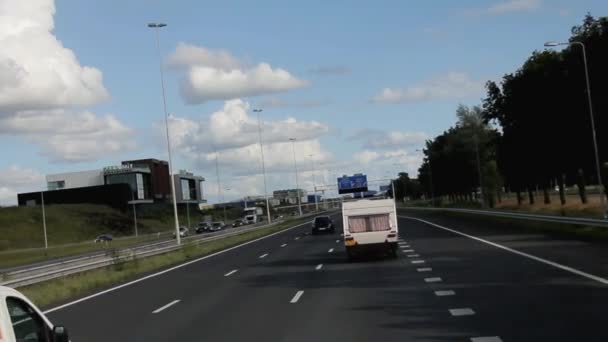 A1 高速道路上のトラフィック。オランダ。オランダ — ストック動画
