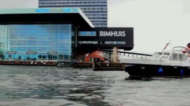 Bimhuis Amsterdam konser salonunda. Tekne görünümünden