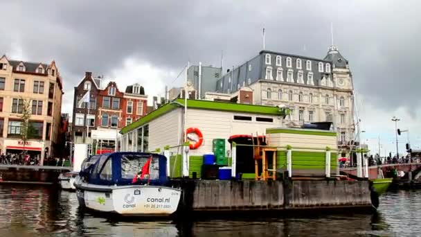 Boote fahren in Amsterdam — Stockvideo