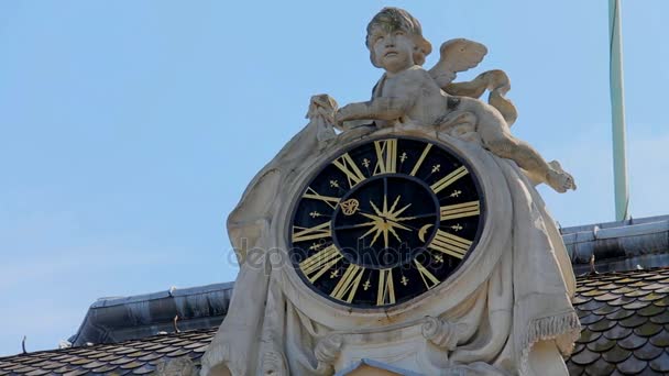 Bovenste deel van Benrath paleis in Dusseldorf, Duitsland — Stockvideo