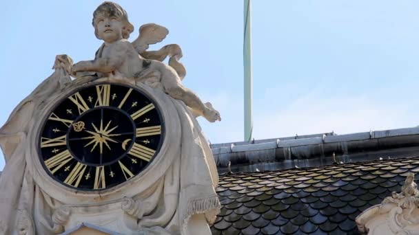 Parte superior del Palacio de Benrath en Düsseldorf, Alemania — Vídeos de Stock