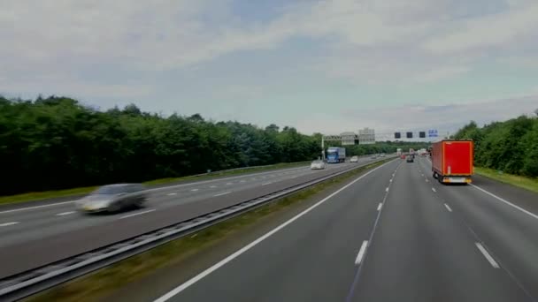 Hard Traffic на автомагистрали A12 Near Amsterdam — стоковое видео