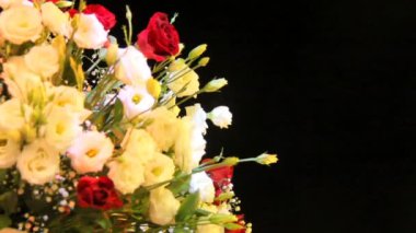 Büyük dekoratif buket düğün töreninde