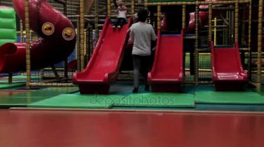 İyi donanımlı Central Park havuzunda seyahat etmek. Erperheide, Belçika