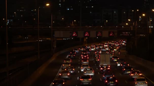 Аялонское шоссе в вечернее время. Тель-Авив — стоковое видео