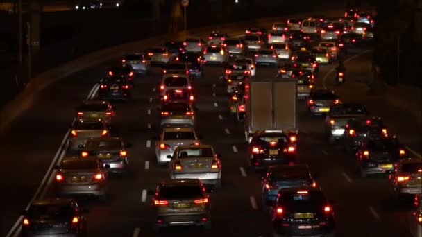 Вечернее движение на Аялонском шоссе. Тель-Авив — стоковое видео