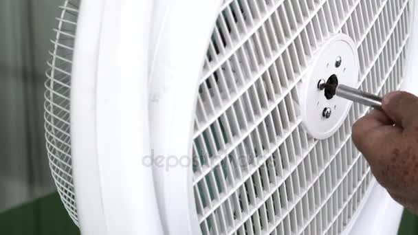 Réparation et nettoyage du ventilateur à domicile — Video