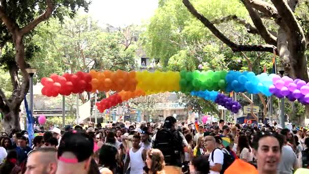 Vorbereitungen für Gay Pride Parade in Tel Aviv — Stockvideo