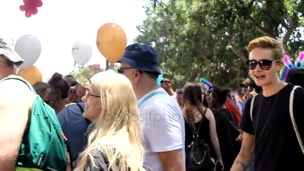 Preparándose para el Desfile del Orgullo Gay en Tel Aviv — Vídeos de Stock