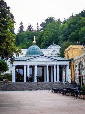 Sabah başlarında şehir merkezinde çapraz maden suyu kaynağı