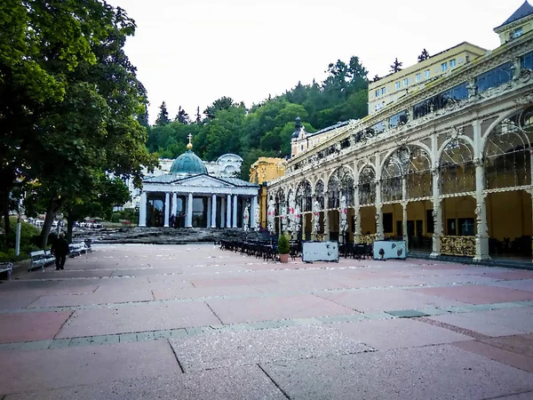 Sabah başlarında şehir merkezinde çapraz maden suyu kaynağı