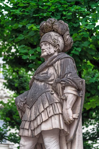 Mirabell Castle yakınındaki Mirabell bahçe heykeli. Salzburg. Avusturya — Stok fotoğraf