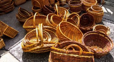 Eski Salzburg bölgesinde şehir piyasada hasır sepetleri