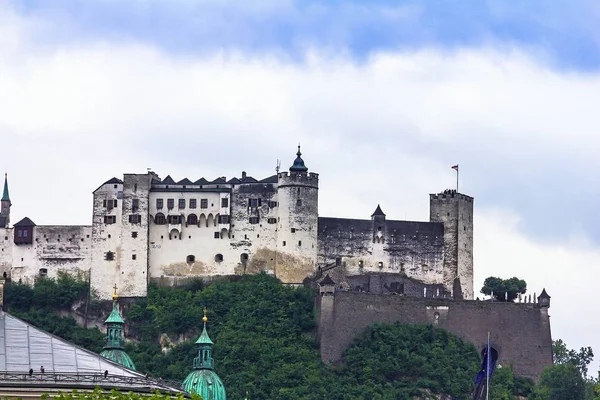 Hohensalzburg Castle (Festung Hohensalzburg). Salzburg, Austria. — 图库照片