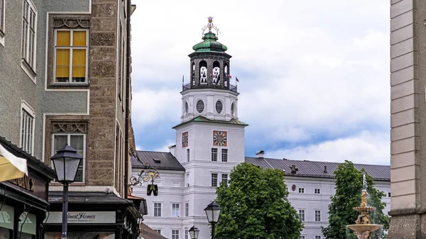 View of the white building of the Museum of Salzburg. Austria — Stock Photo, Image