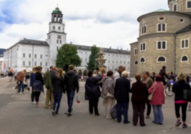 Salzburg Müzesi beyaz bina bakış. Avusturya