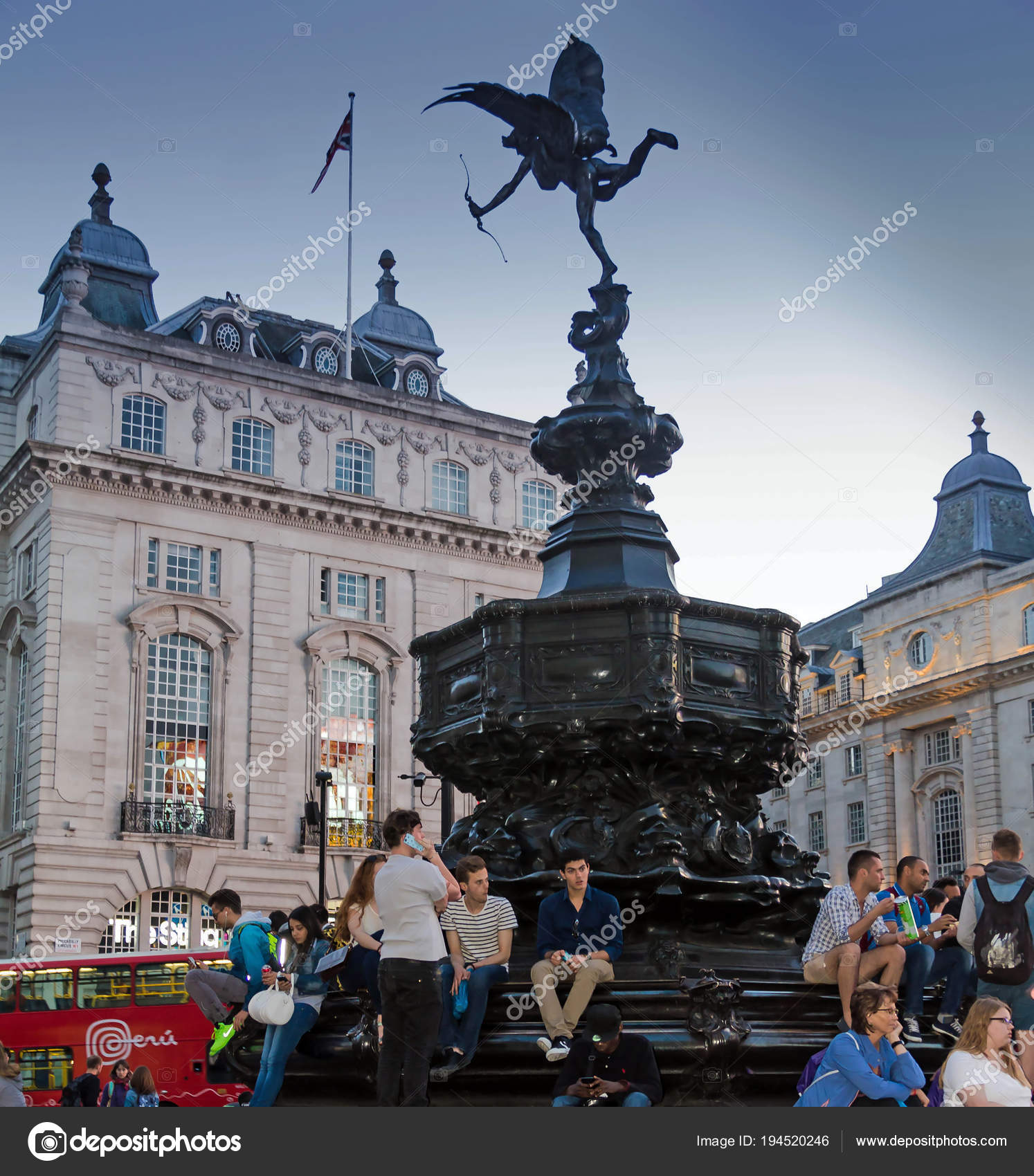 Eros Love Statue At Piccadilly Circus London United Kingdom Stock Editorial Photo C Flik47 194520246