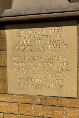 Broad street üzerinde yer anma işareti. Oxford