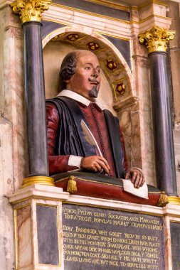 Shakespeare'nın mezar anıtı Collegiate Kilisesi Kutsal ve bölünmemiş Trinity, Stratford-upon-Avon, mezarında yukarıda duvara