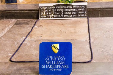 Ünlü İngiliz oyun yazarı ve şair William Shakespeare mezarını