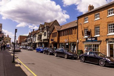 Shrieves kimliği belirsiz turist Merkezi, Stratford Upon Avon içinde Warwickshire yürümek. İngiltere, Amerika Birleşik Devletleri, Batı Avrupa
