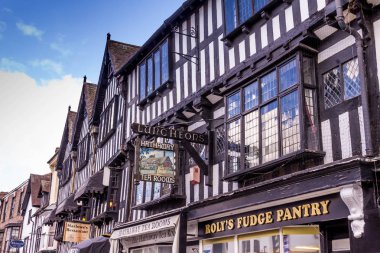 High street Stratford Upon Avon, Warwickshire içinde. İngiltere, Amerika Birleşik Devletleri