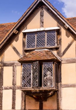 İngiliz vintage house windows eski şehir.